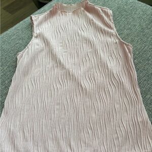 MOTF Sleeveless Wave-Texture Tank in Pale Pink